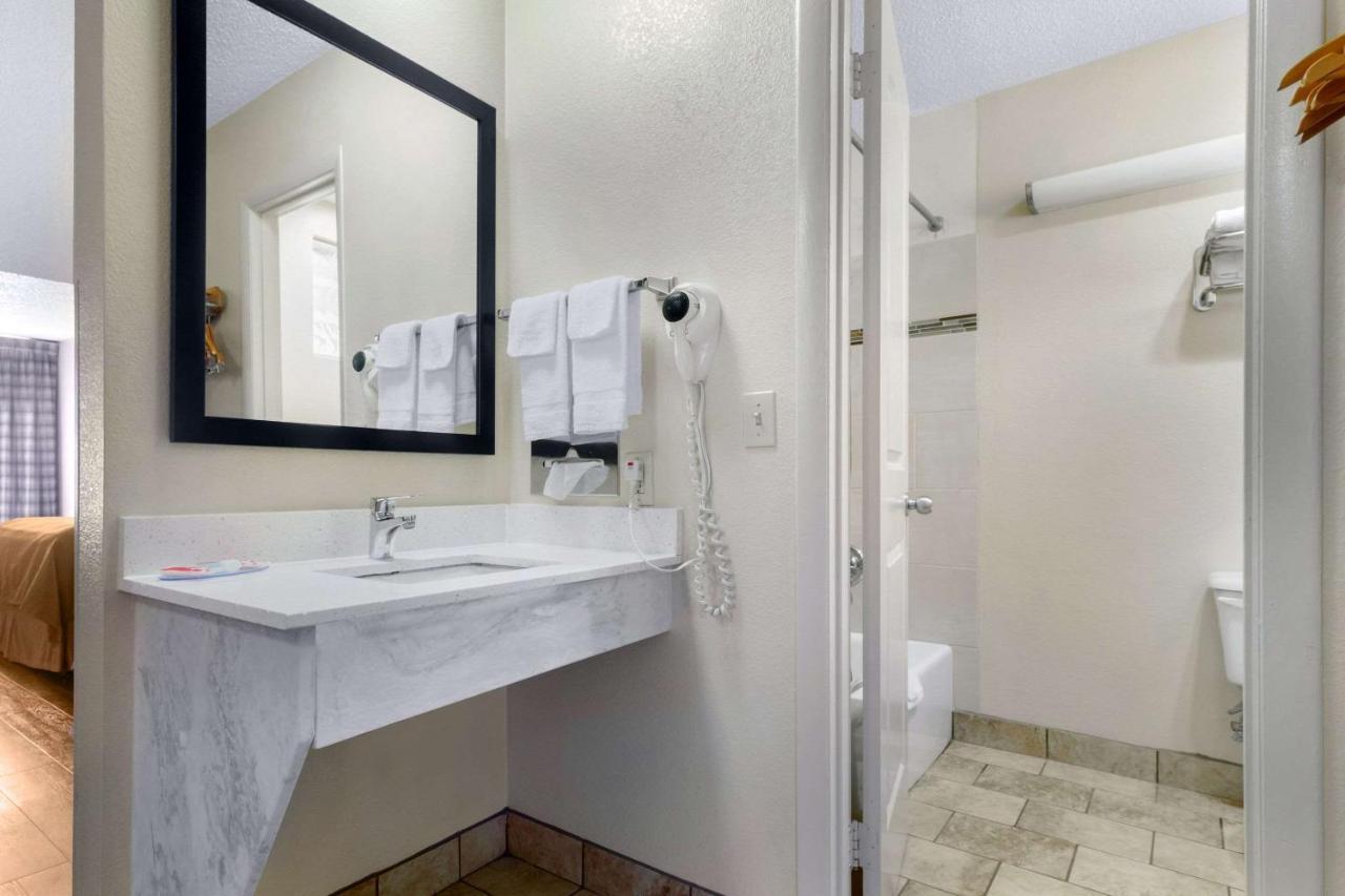 Econo Lodge Inn & Suites Gatlinburg At The Convention Center Exteriér fotografie