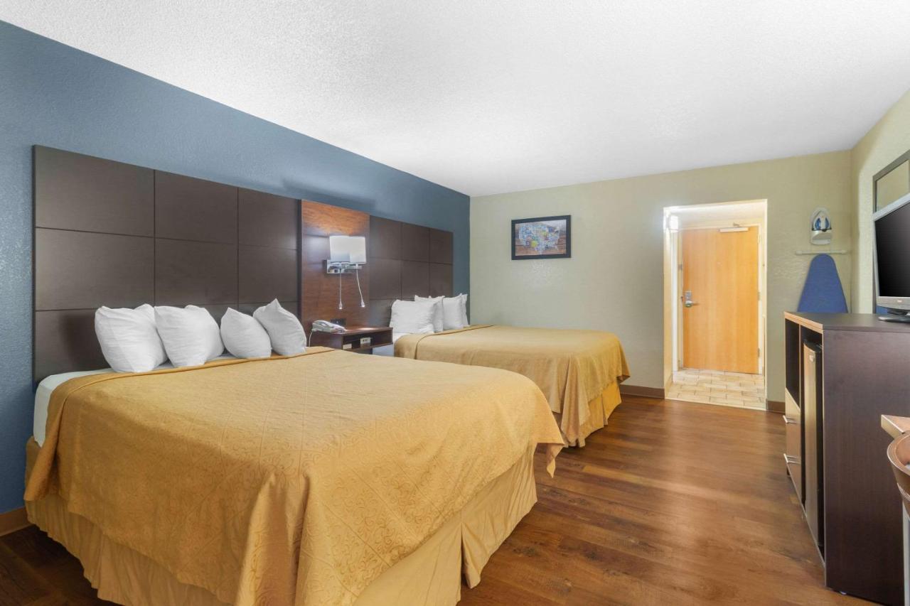 Econo Lodge Inn & Suites Gatlinburg At The Convention Center Exteriér fotografie