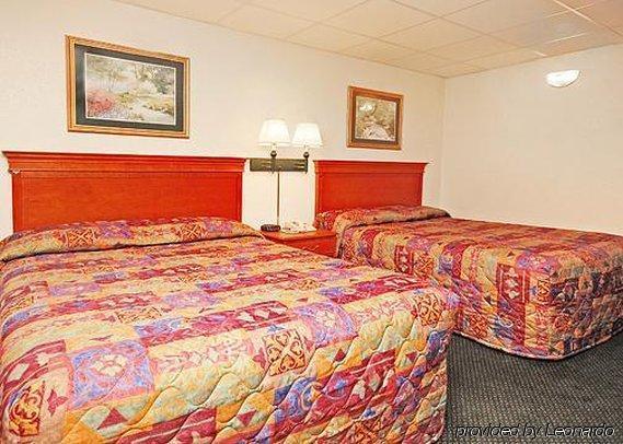 Econo Lodge Inn & Suites Gatlinburg At The Convention Center Pokoj fotografie
