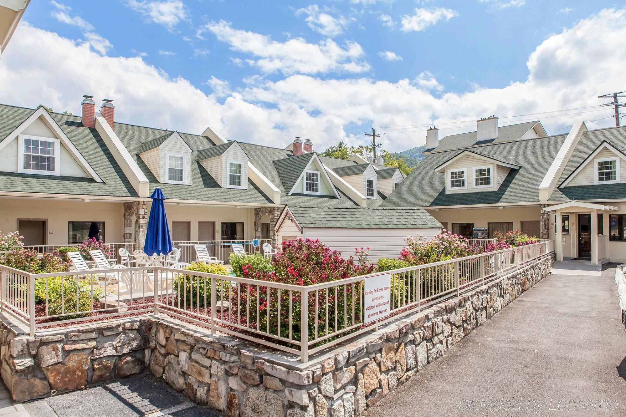 Econo Lodge Inn & Suites Gatlinburg At The Convention Center Exteriér fotografie