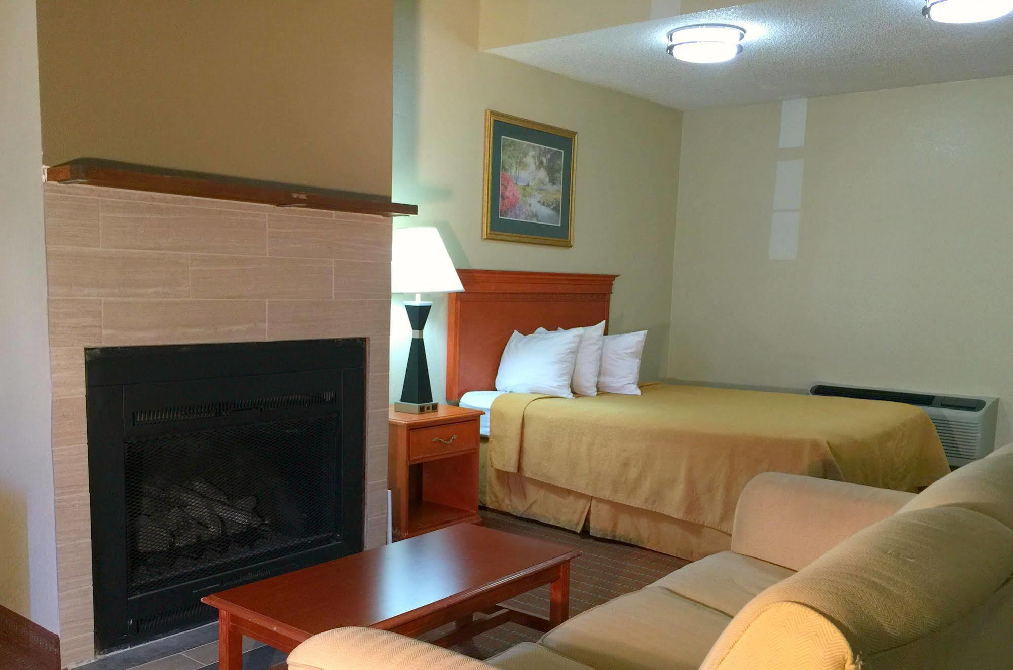 Econo Lodge Inn & Suites Gatlinburg At The Convention Center Exteriér fotografie