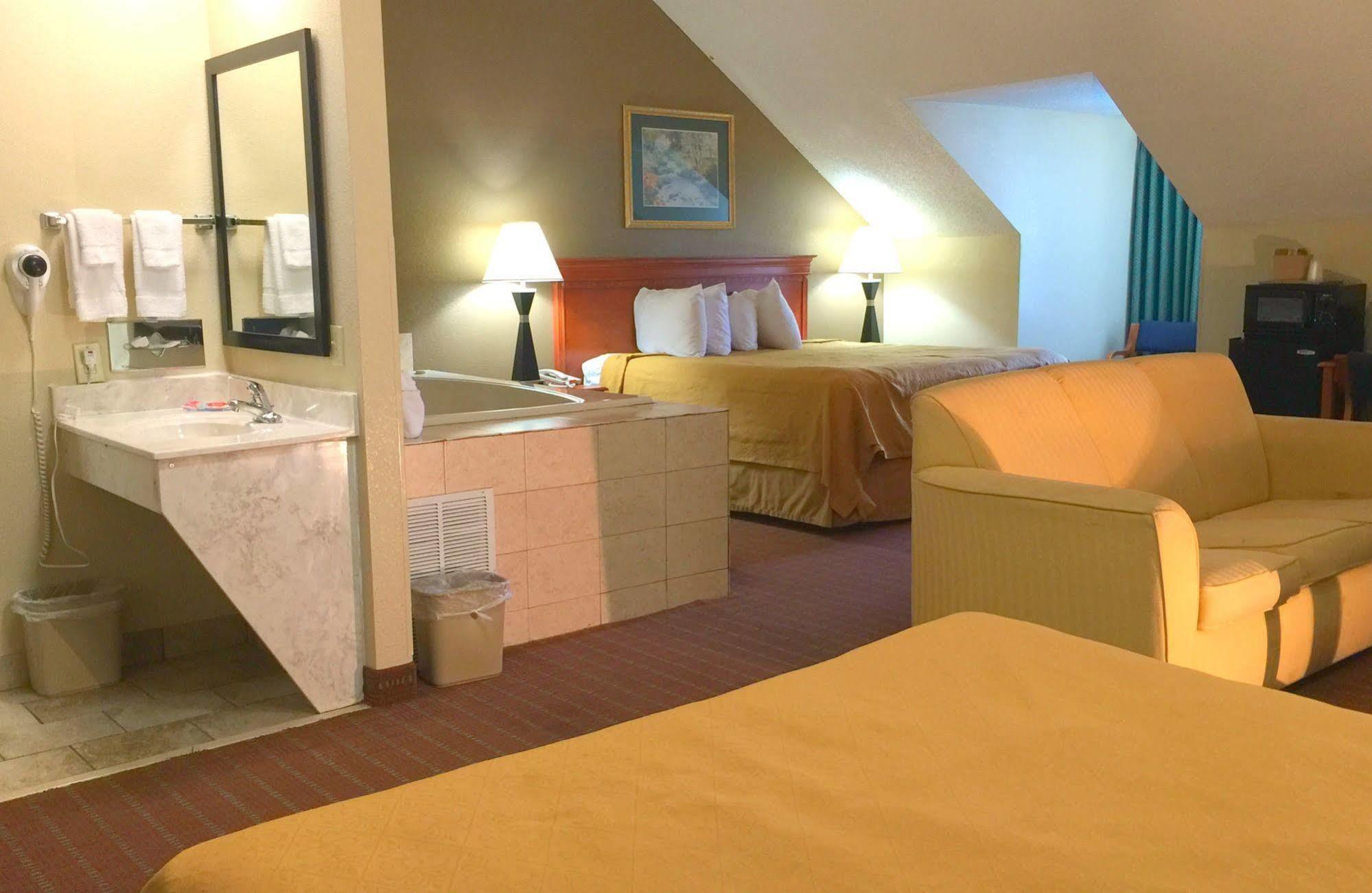 Econo Lodge Inn & Suites Gatlinburg At The Convention Center Exteriér fotografie
