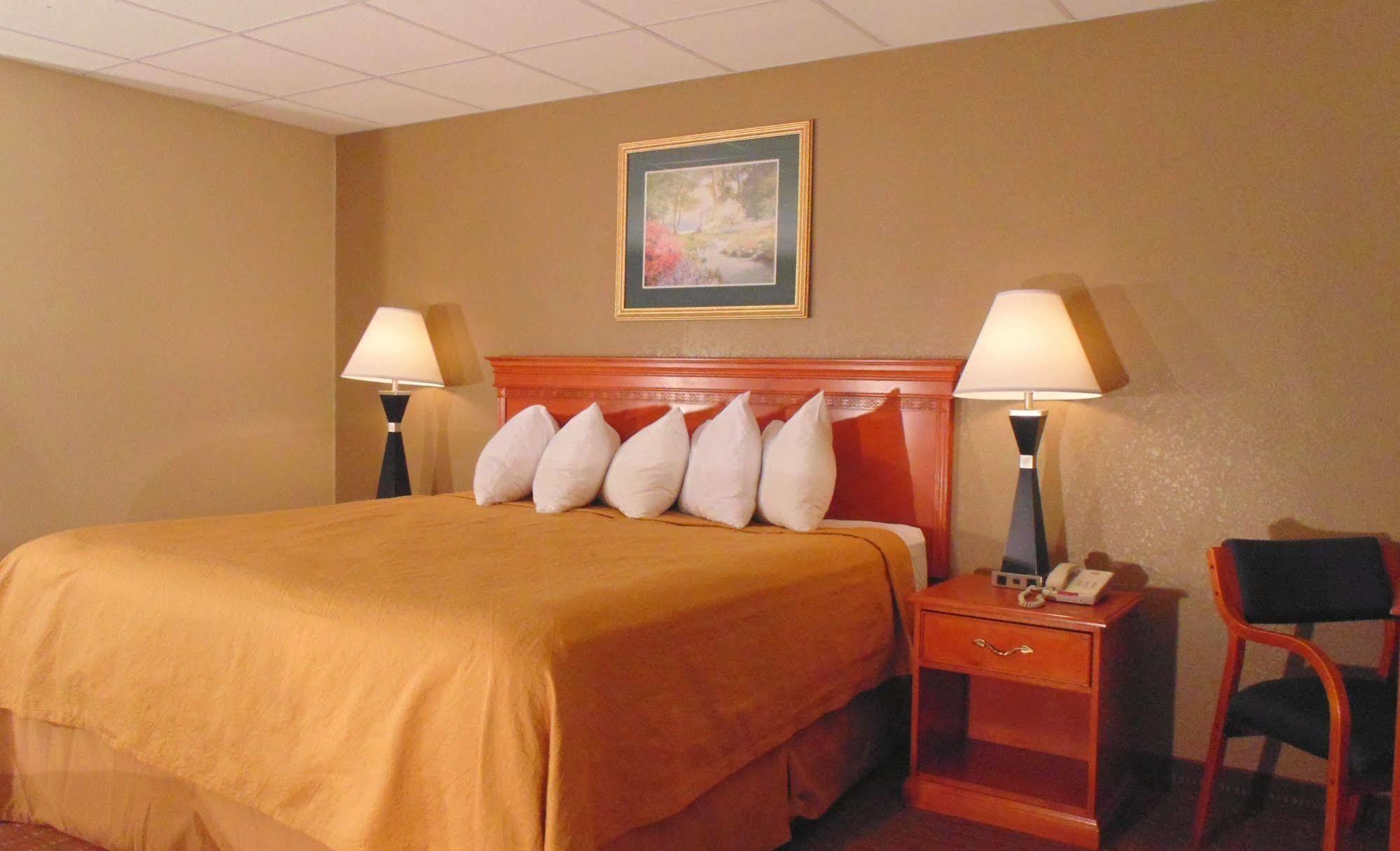 Econo Lodge Inn & Suites Gatlinburg At The Convention Center Exteriér fotografie